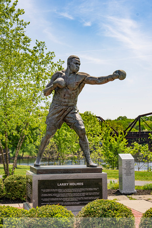 Larry Holmes Statue -  Easton