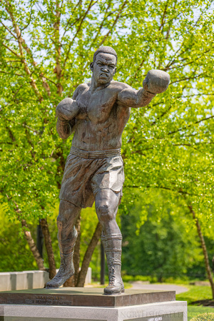 Larry Holmes Statue - Easton